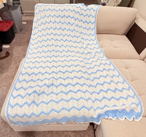 New vtg hand crochet afghan - new,